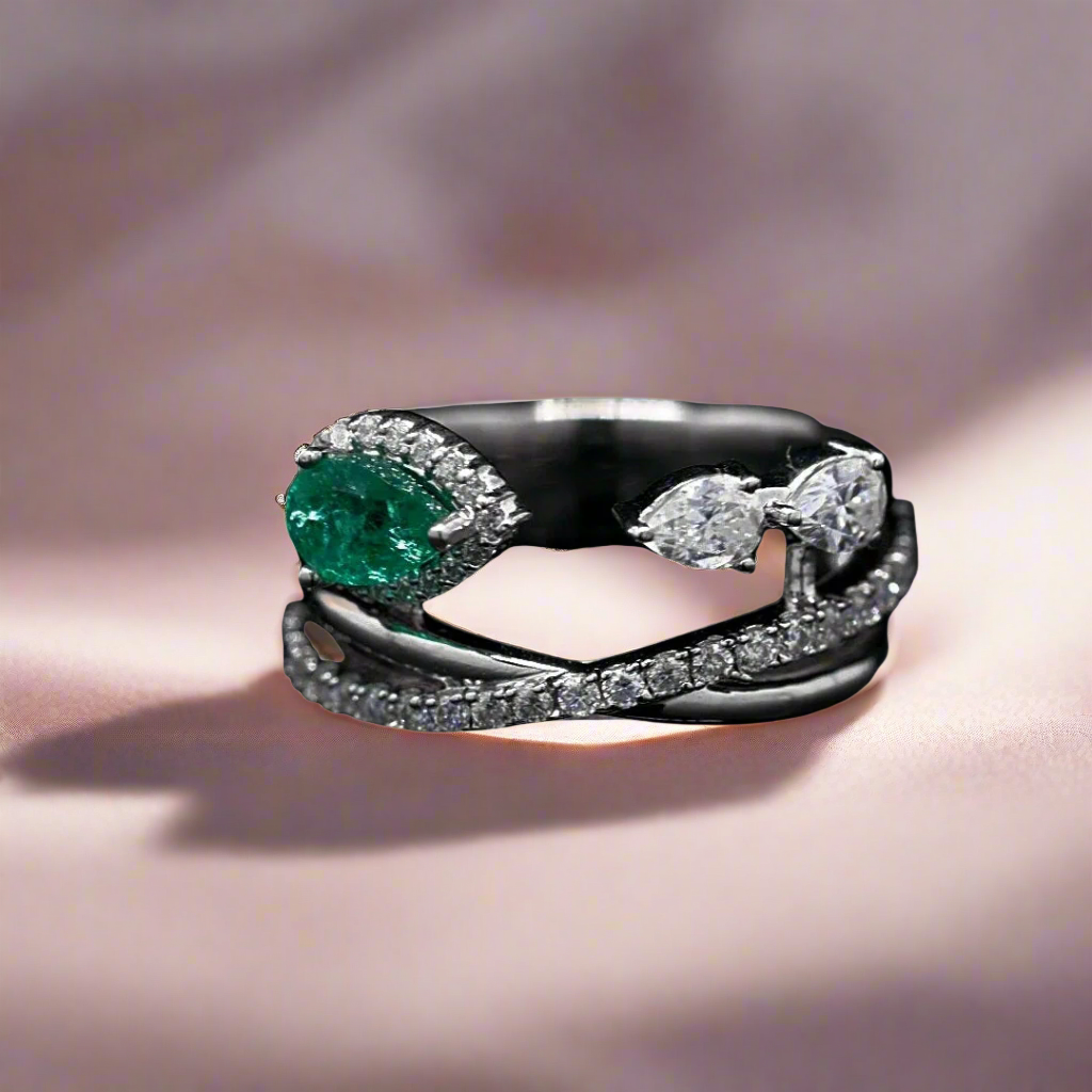 Lab Grown Emerald Pear ring