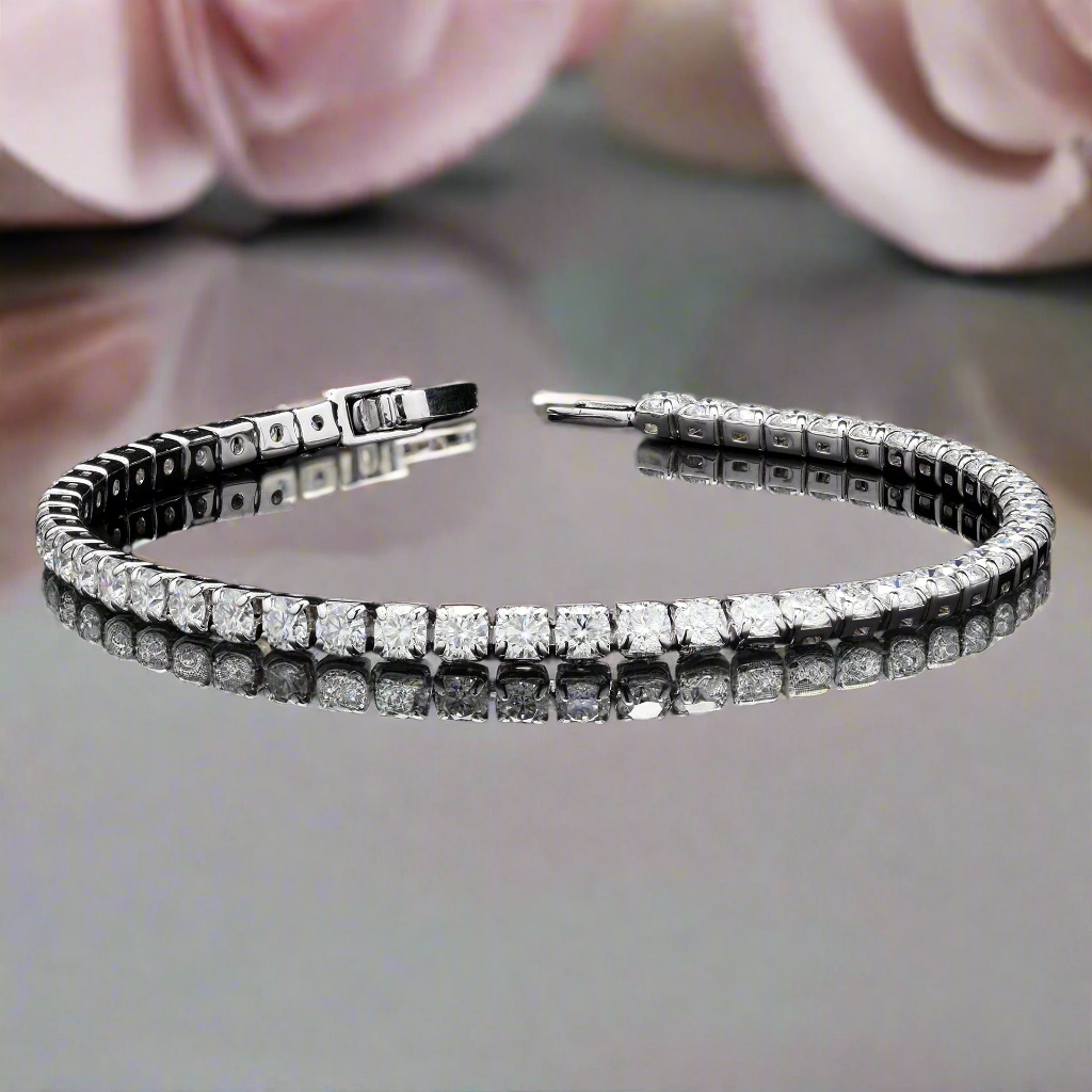 Khushi Kapoor Inspired Eternity Bracelet