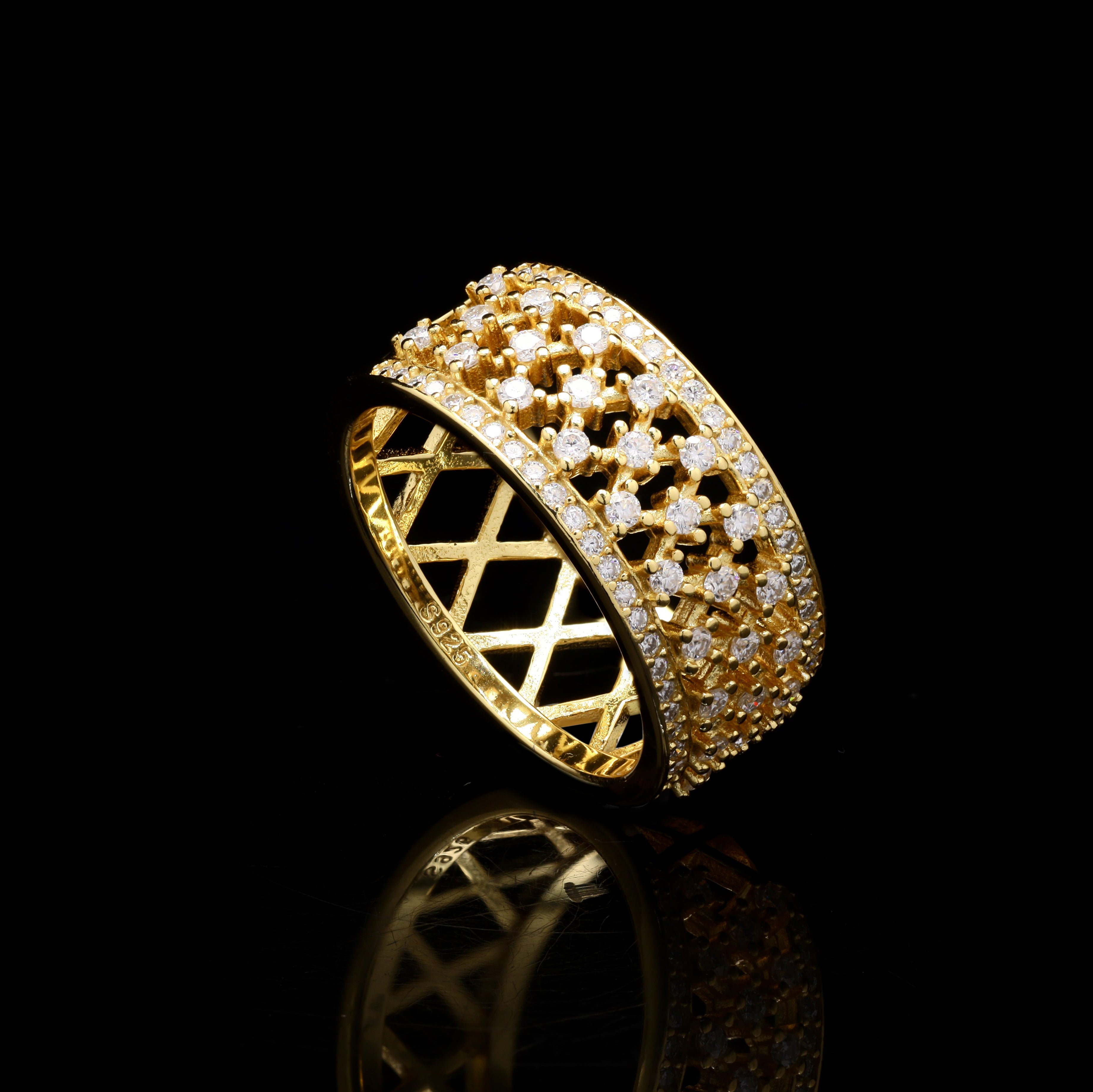 Moissanite Fern Band Ring in yellow Gold Rhodium
