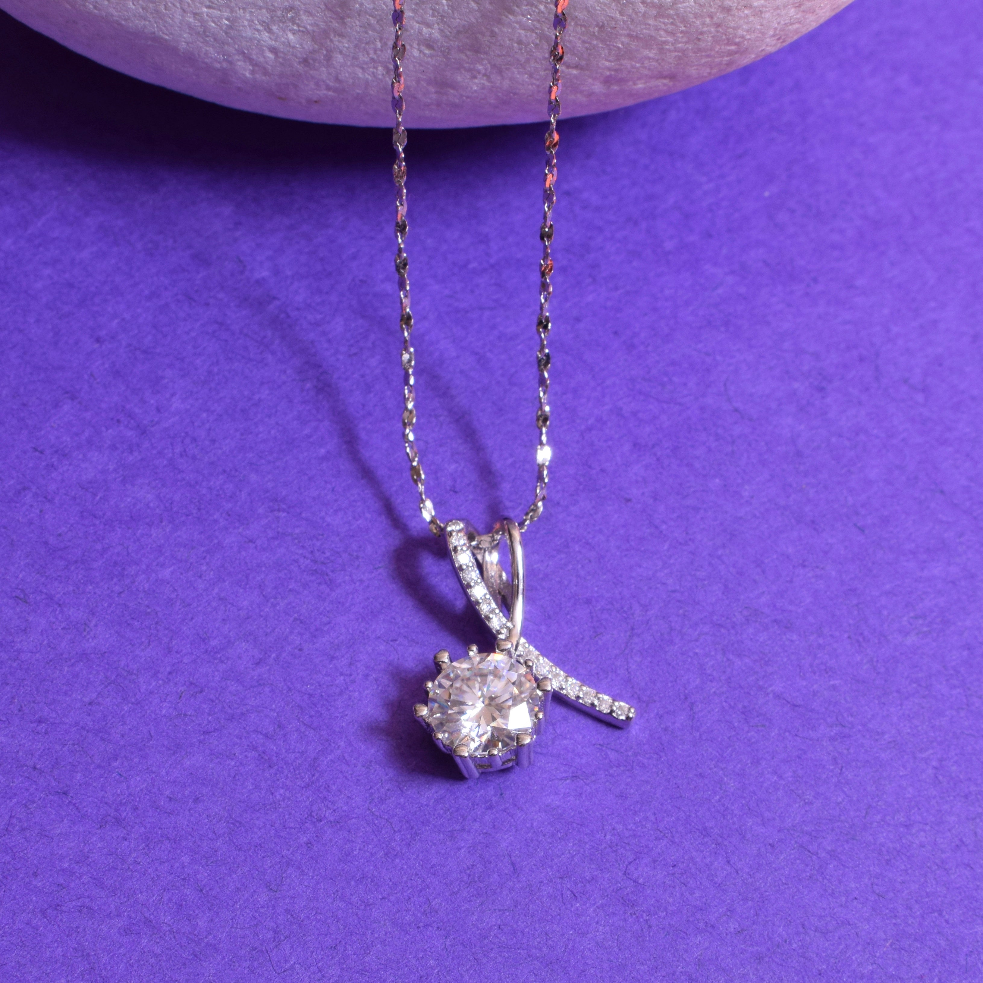 925 Sterling silver Moissanite Pendant in Sterling Silver