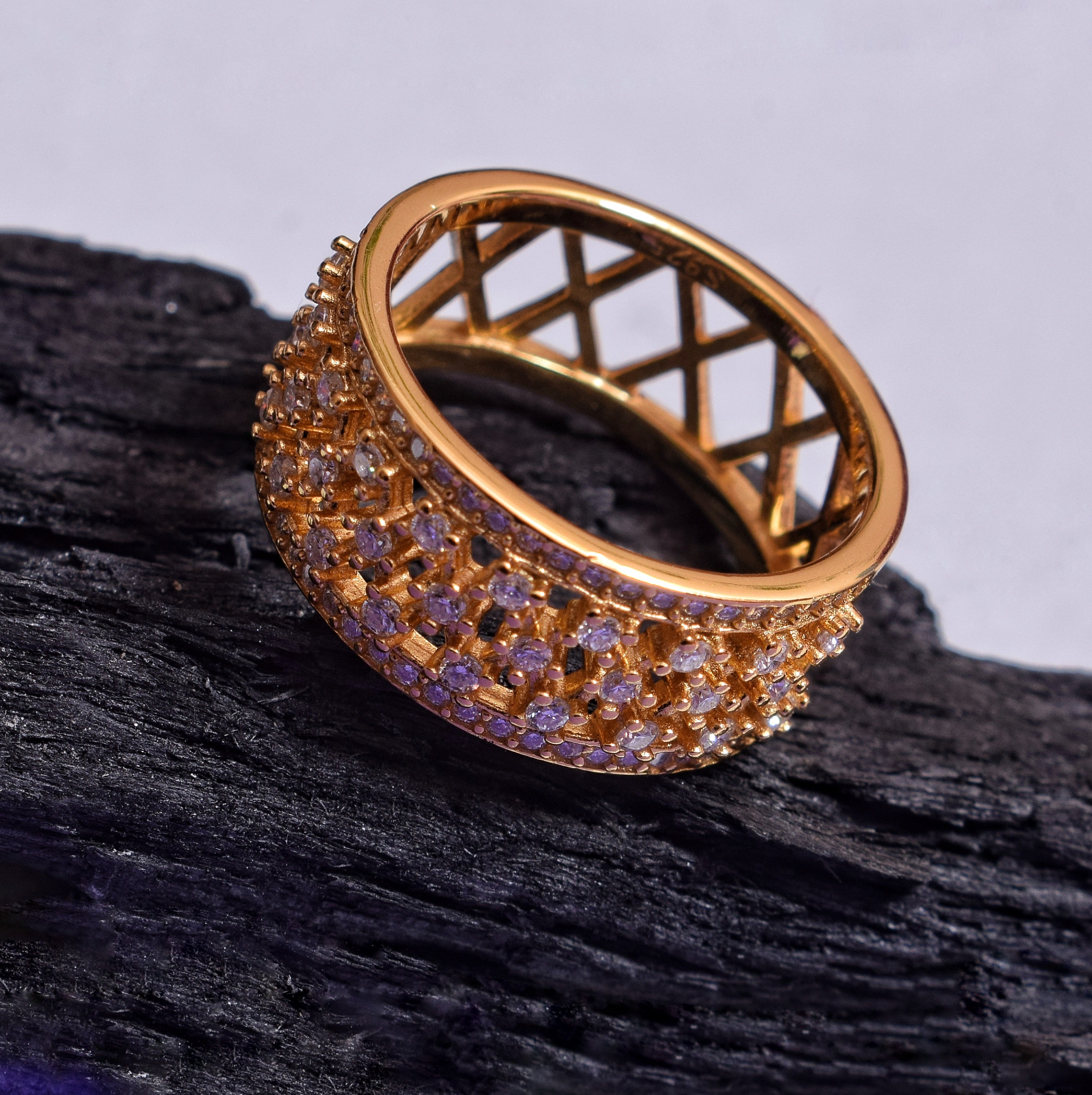 Moissanite Fern Band Ring in yellow Gold Rhodium