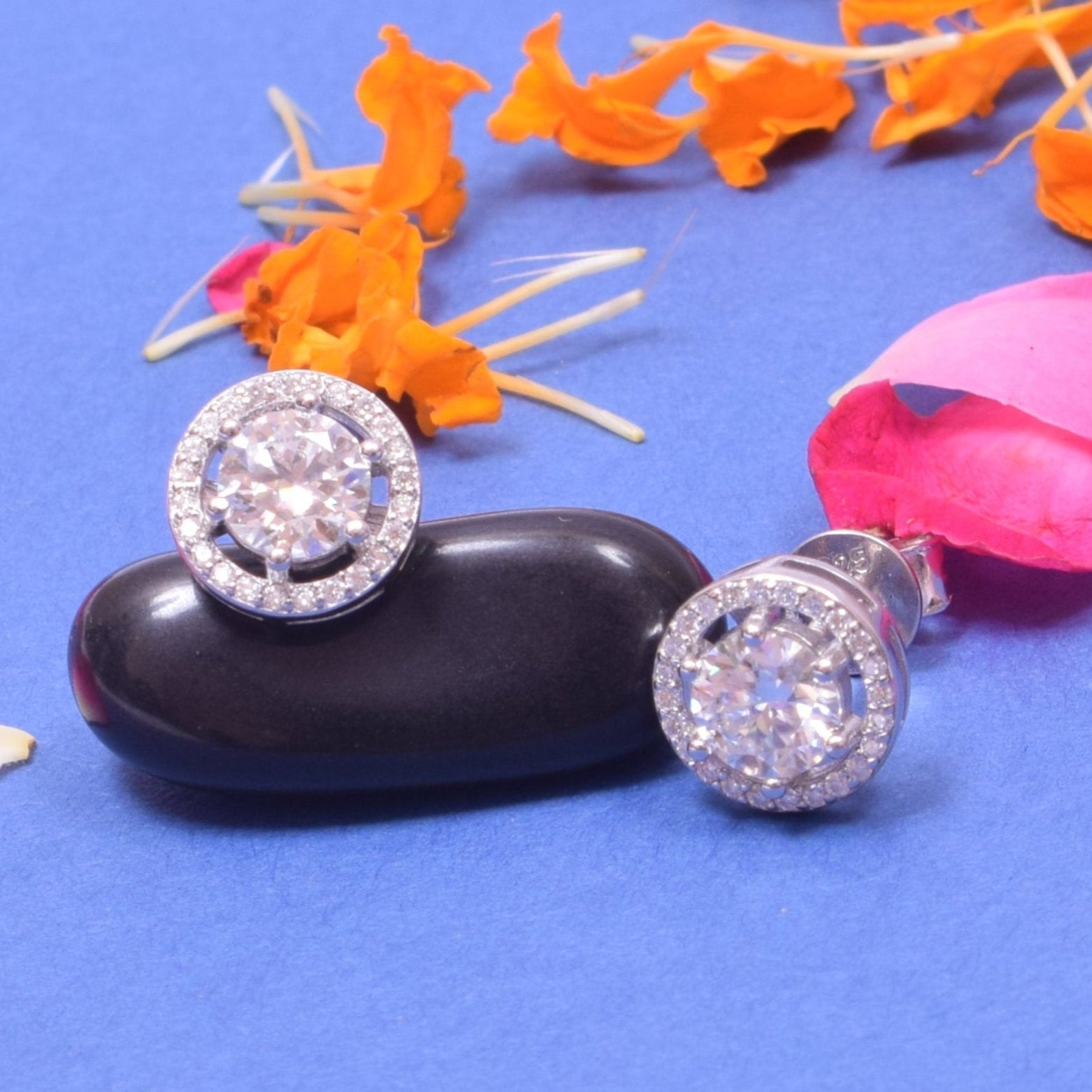 Round Brilliant Moissanite Silver Studs for daily wear