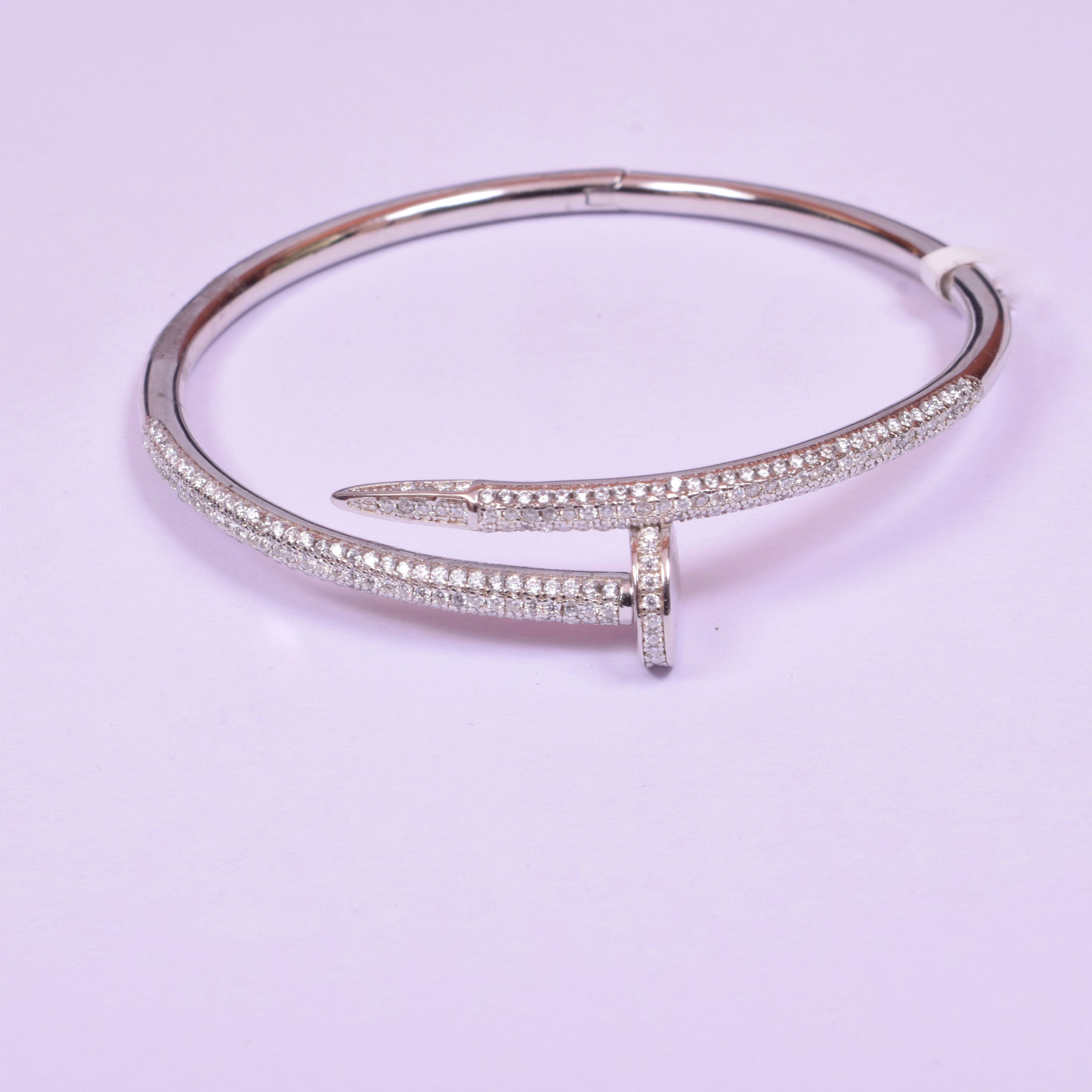Khushi Kapoor Inspired Exclusive Openable Moissanite Diamond Bracelet