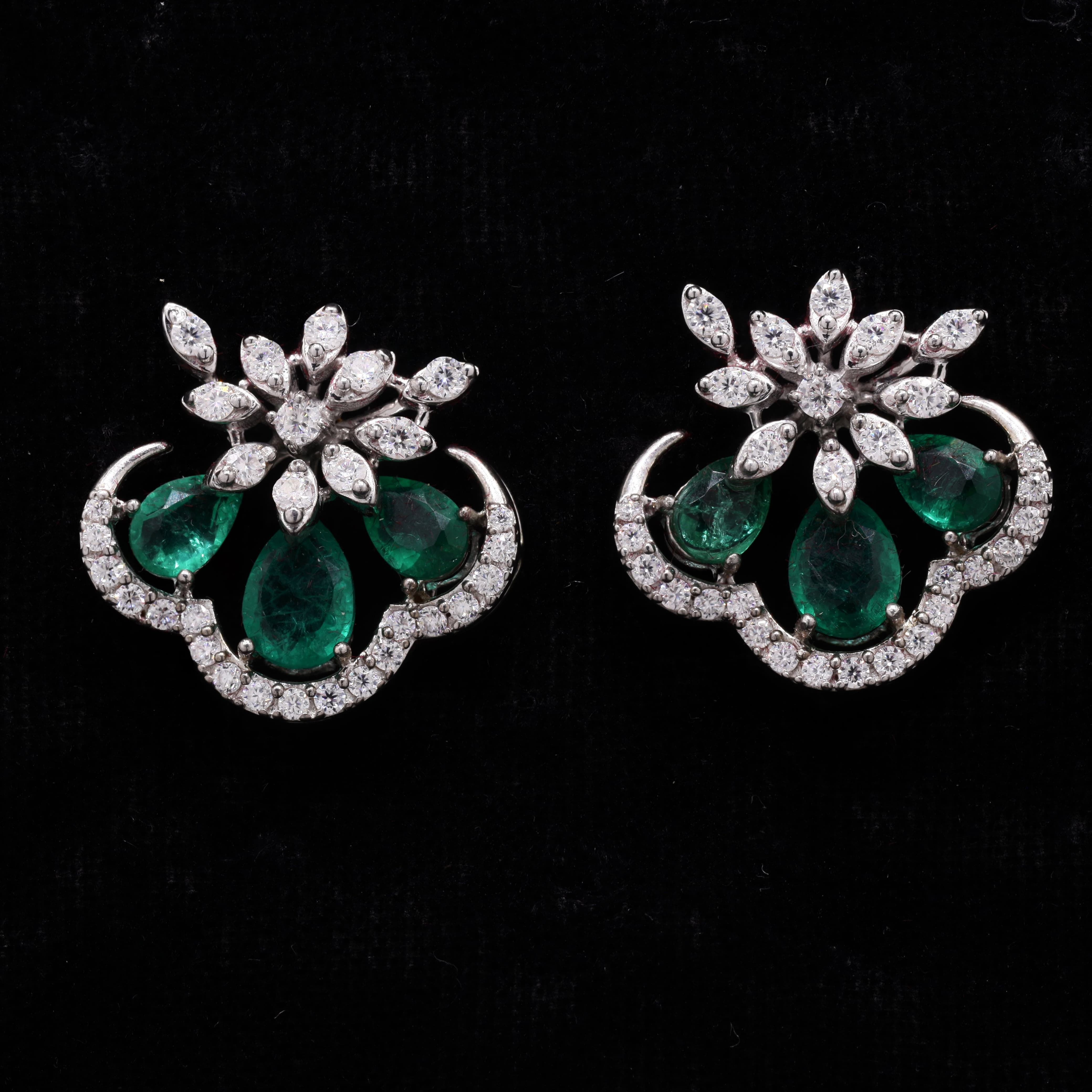 Festive Lab Grown Emerald Moissanite Necklace in 925 Silver