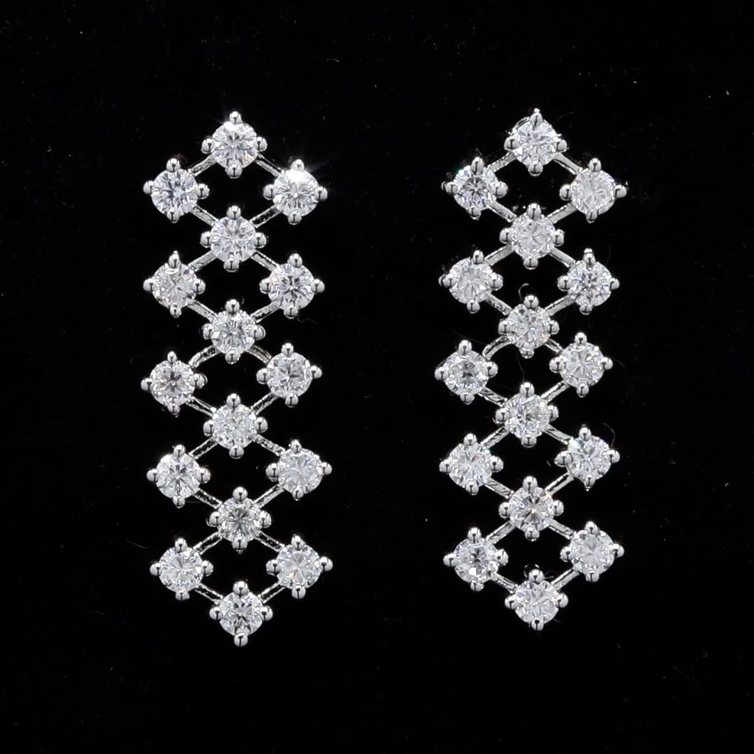 Shimmer Dot Moissanite Necklace in Sterling Silver