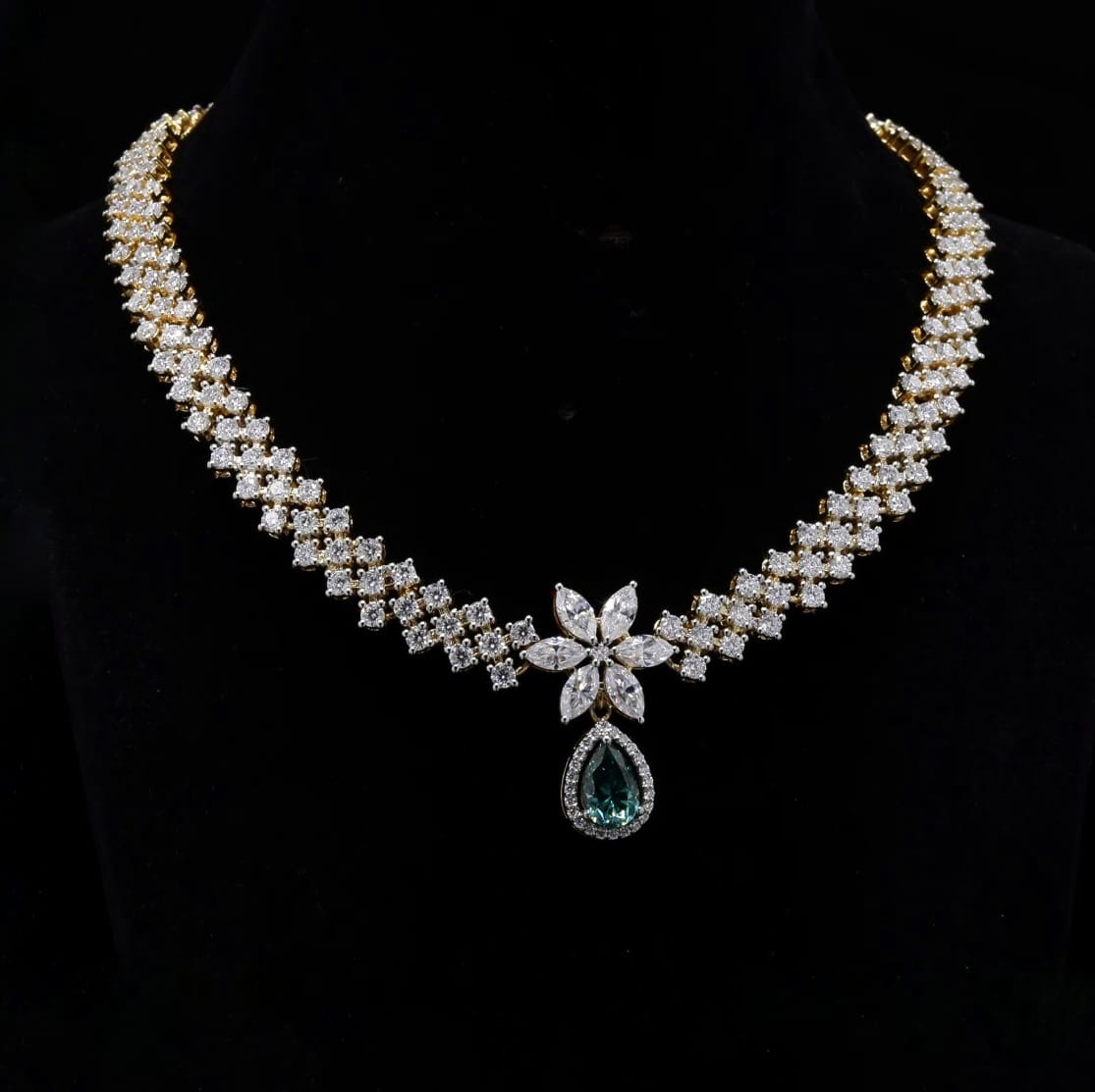 Classic Lab-Grown Emerald Neckale in Sterling Silver with Moissanite Diamond