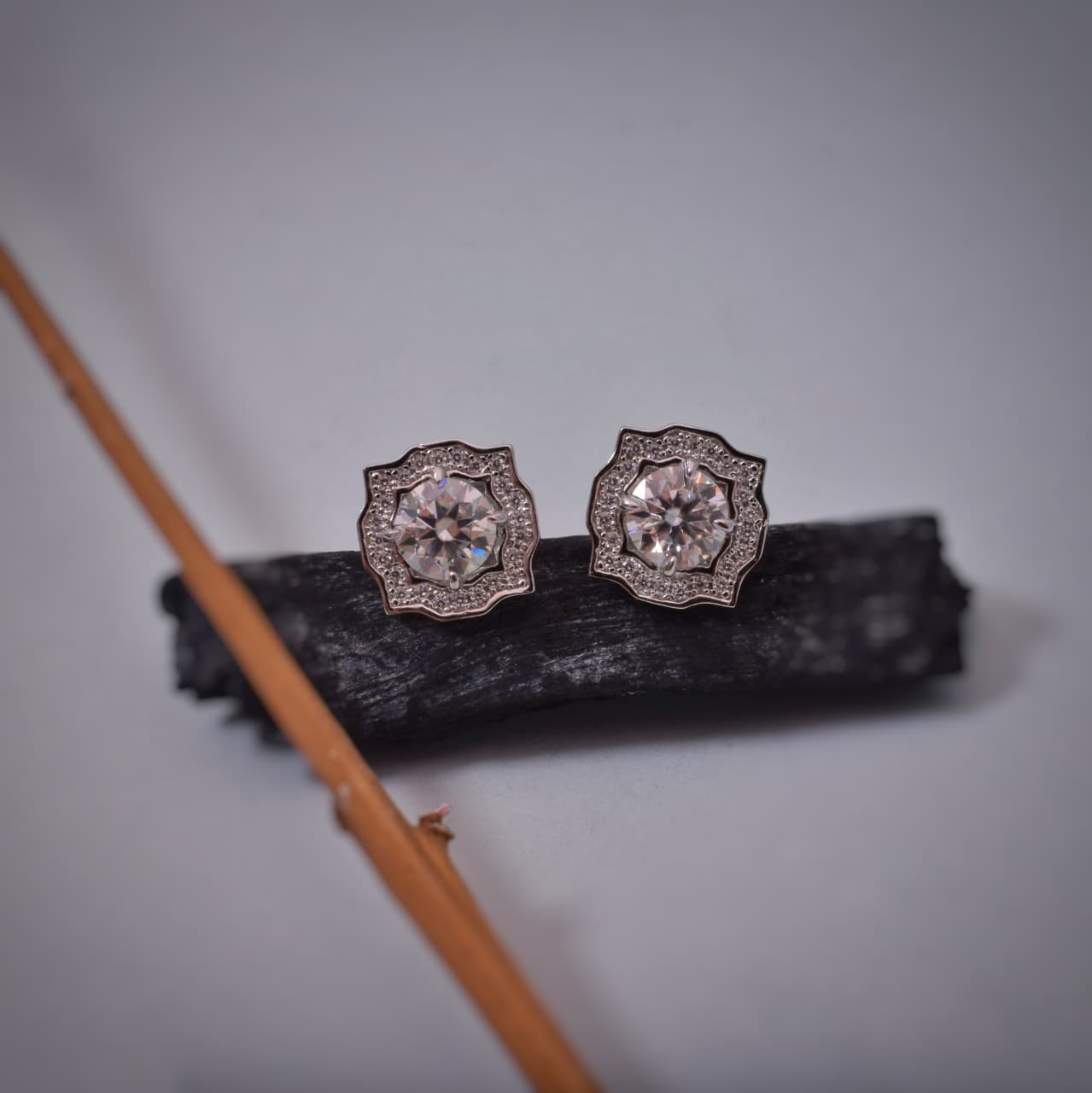 Sparkling Treasure Round Sterling Silver Moissanite Studs Earring