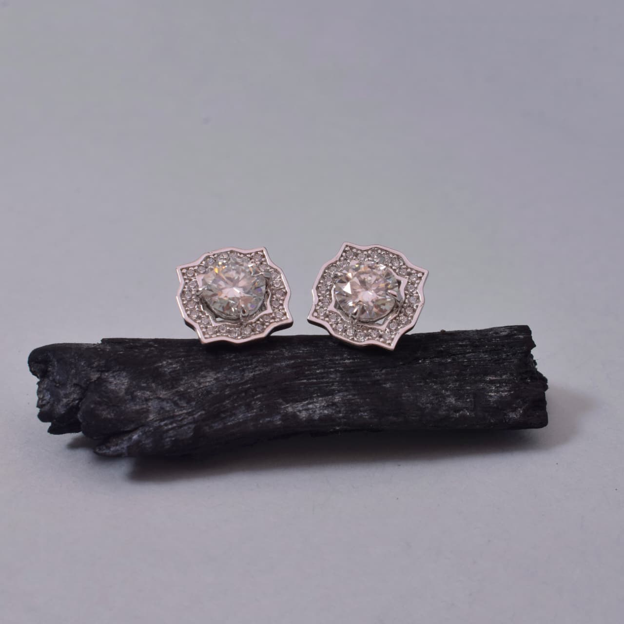 Sparkling Treasure Round Sterling Silver Moissanite Studs Earring