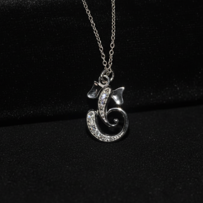 Ganesh ji Vighnaharta Pendant in 925 Silver with Moissanite