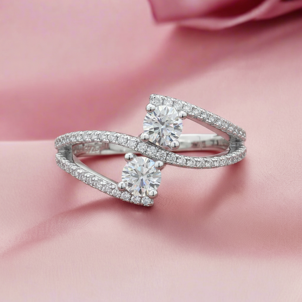Twisted Design Finger Ring in Sterling Silver with Moissanite