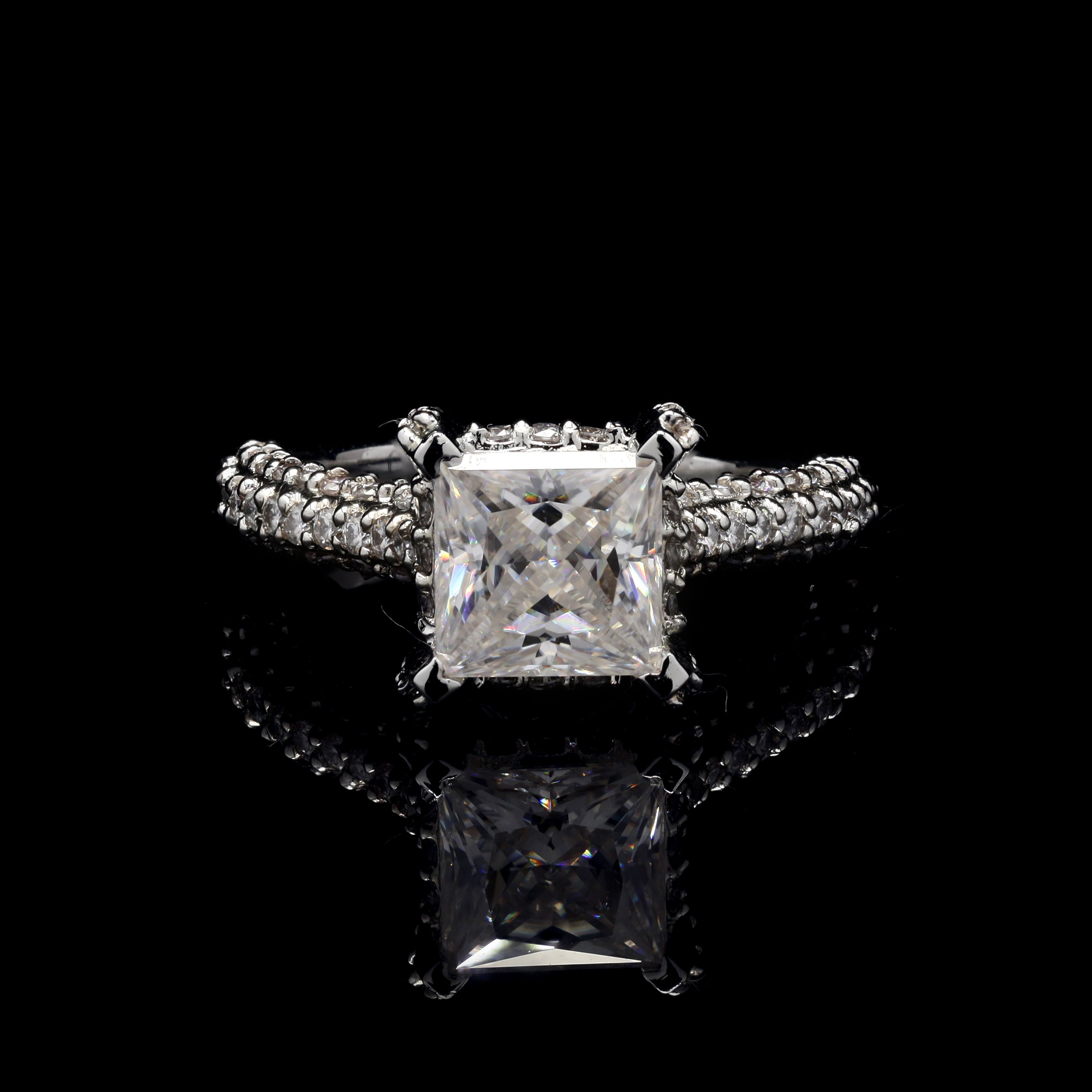 Princess & Round cut Ring with Moissanite in Sterling Silver