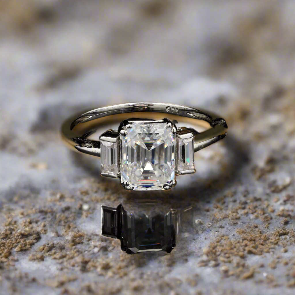 Vintage 3 stone Sterling Silver Ring