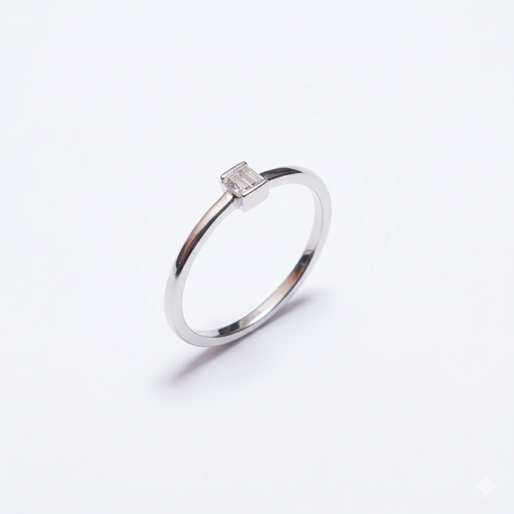 Single stone Moissanite Minimal Ring in Sterling Silver