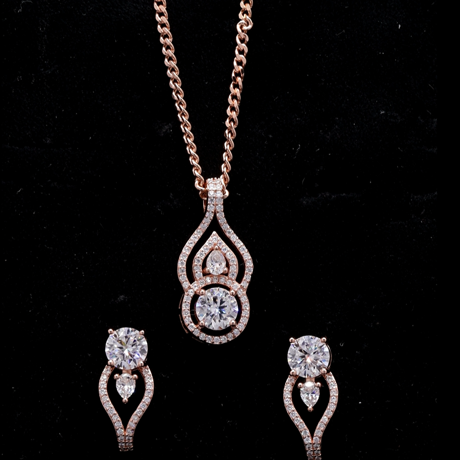 Minimal Moissanite Solitaire Pendant Set in 925 Silver for Women’s