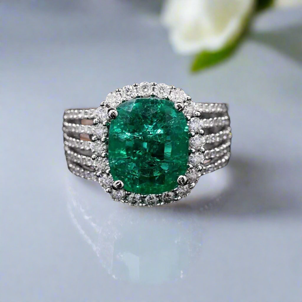 Women Lab Grown Emerald with Moissanite Ring