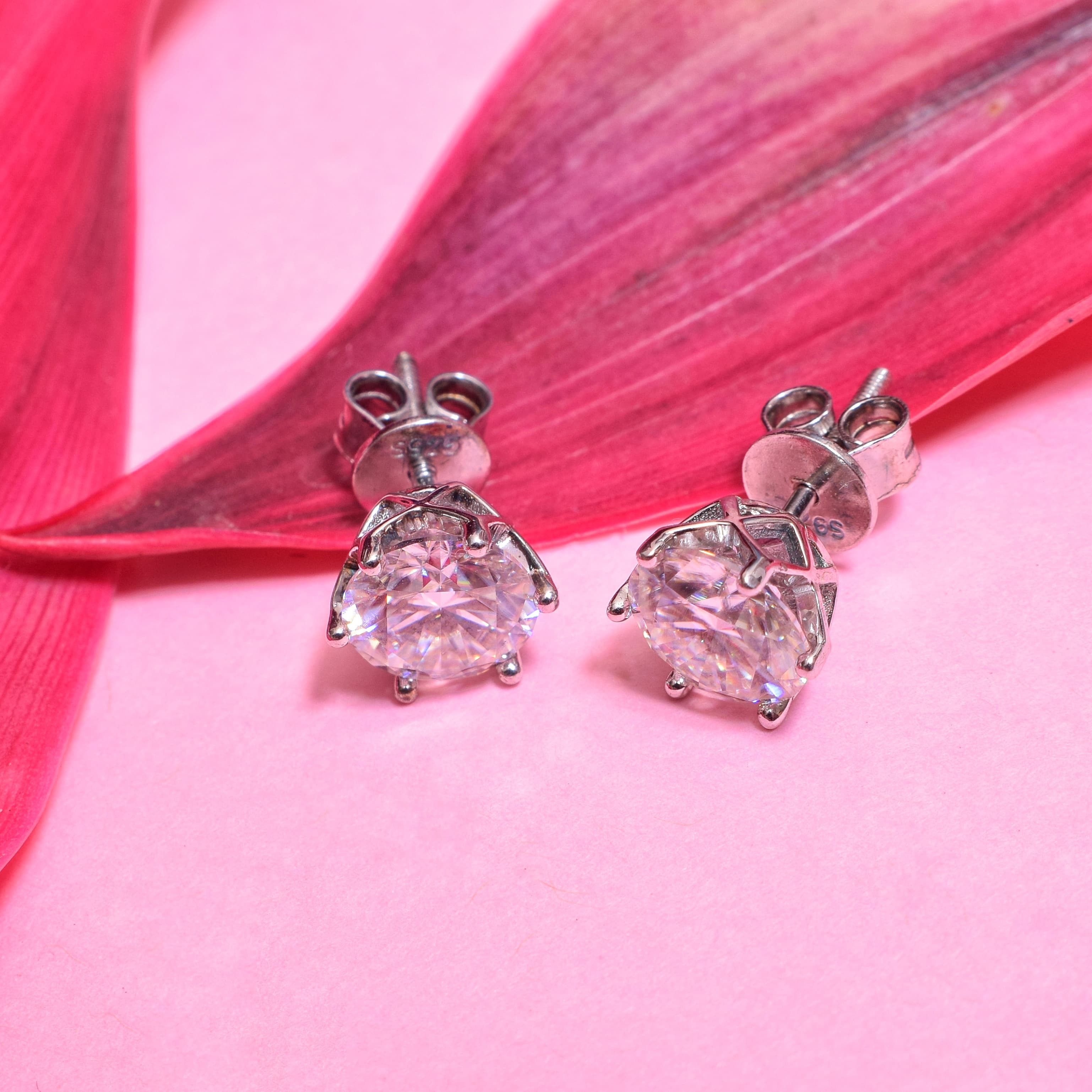 Eternal Sparkle Round Studs in Moissanite with Sterling silver, 5 Carat