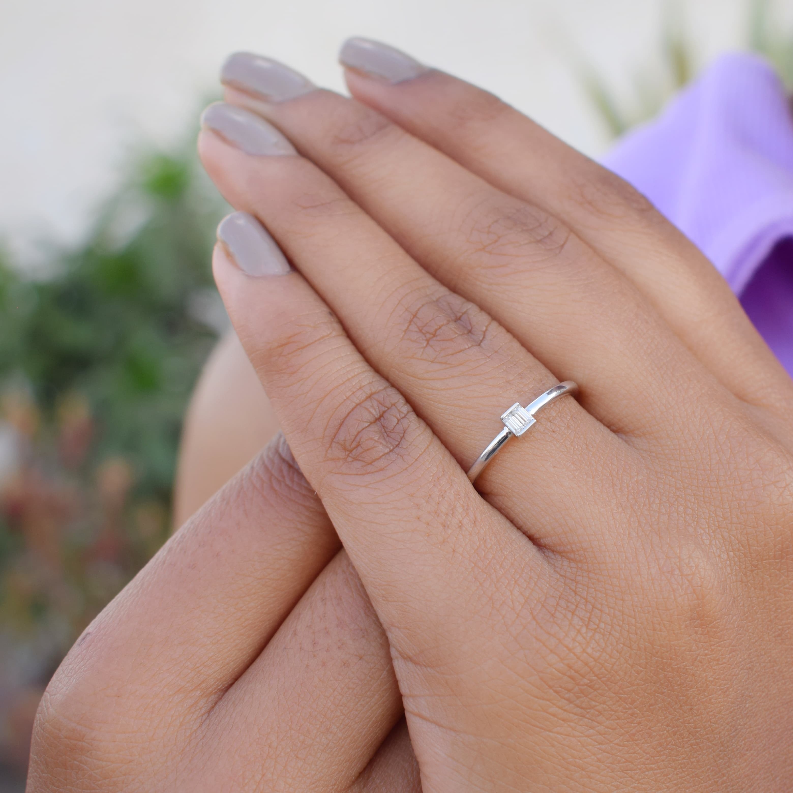 Single stone Moissanite Minimal Ring in Sterling Silver