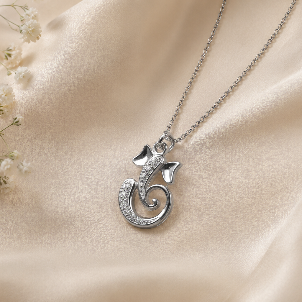 Ganesh ji Vighnaharta Pendant in 925 Silver with Moissanite