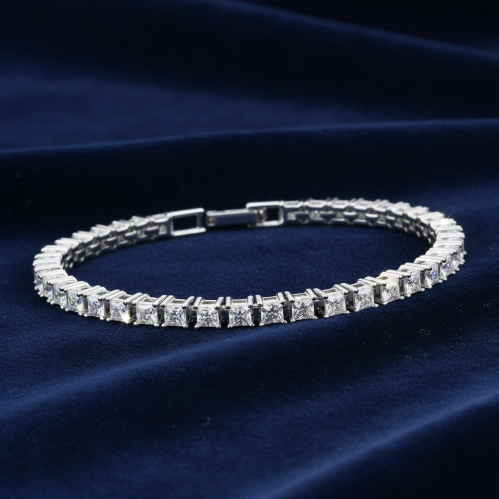 Princess cut Tennis Bracelet in Silver with Moissanite
