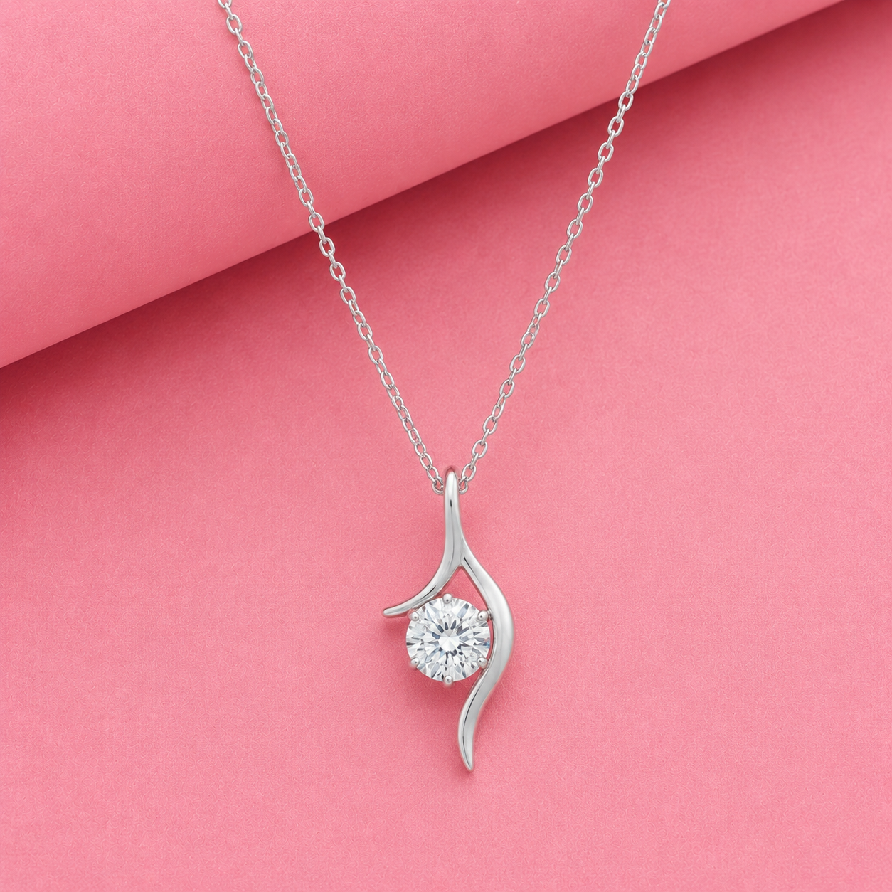 925 Sterling silver Swirl Pendant in 1 Ct Moissanite Diamond
