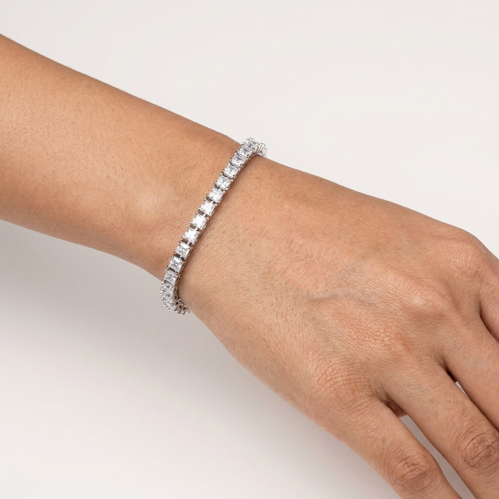 Princess cut Tennis Bracelet in Silver with Moissanite