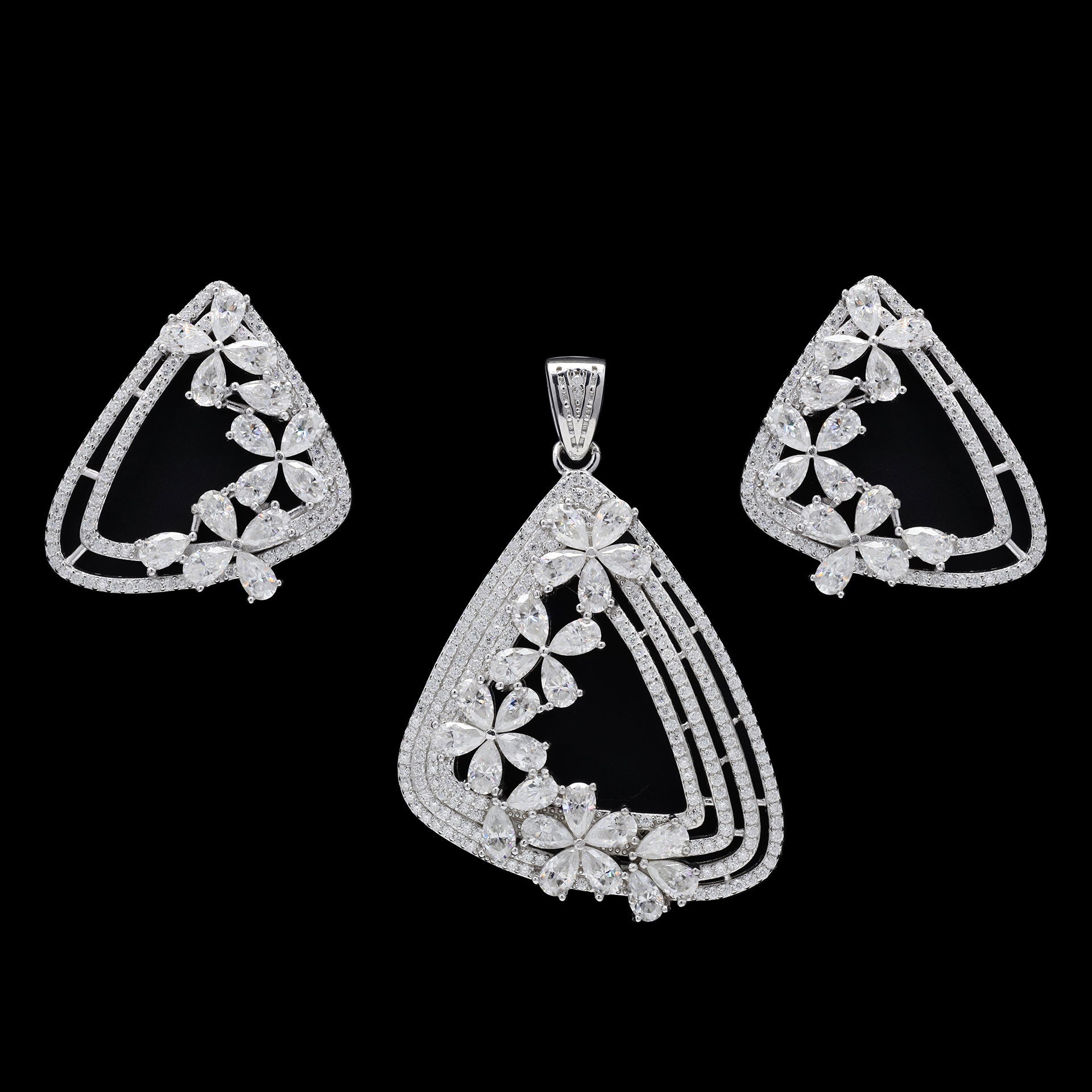 Scarlet Moissanite Pendant Set