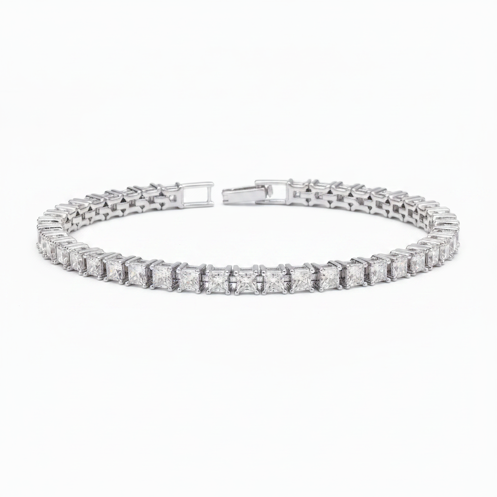 Princess cut Tennis Bracelet in Silver with Moissanite