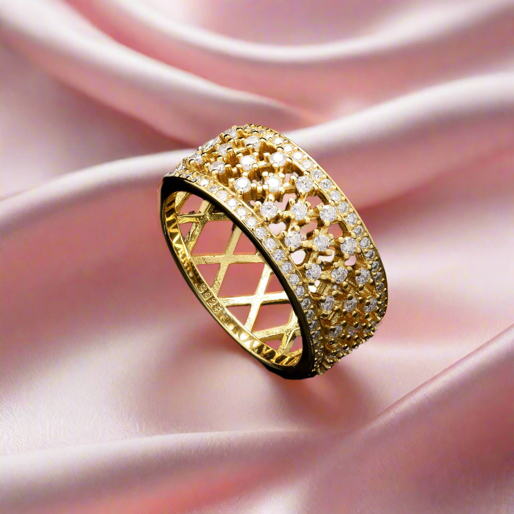 Moissanite Fern Band Ring in yellow Gold Rhodium
