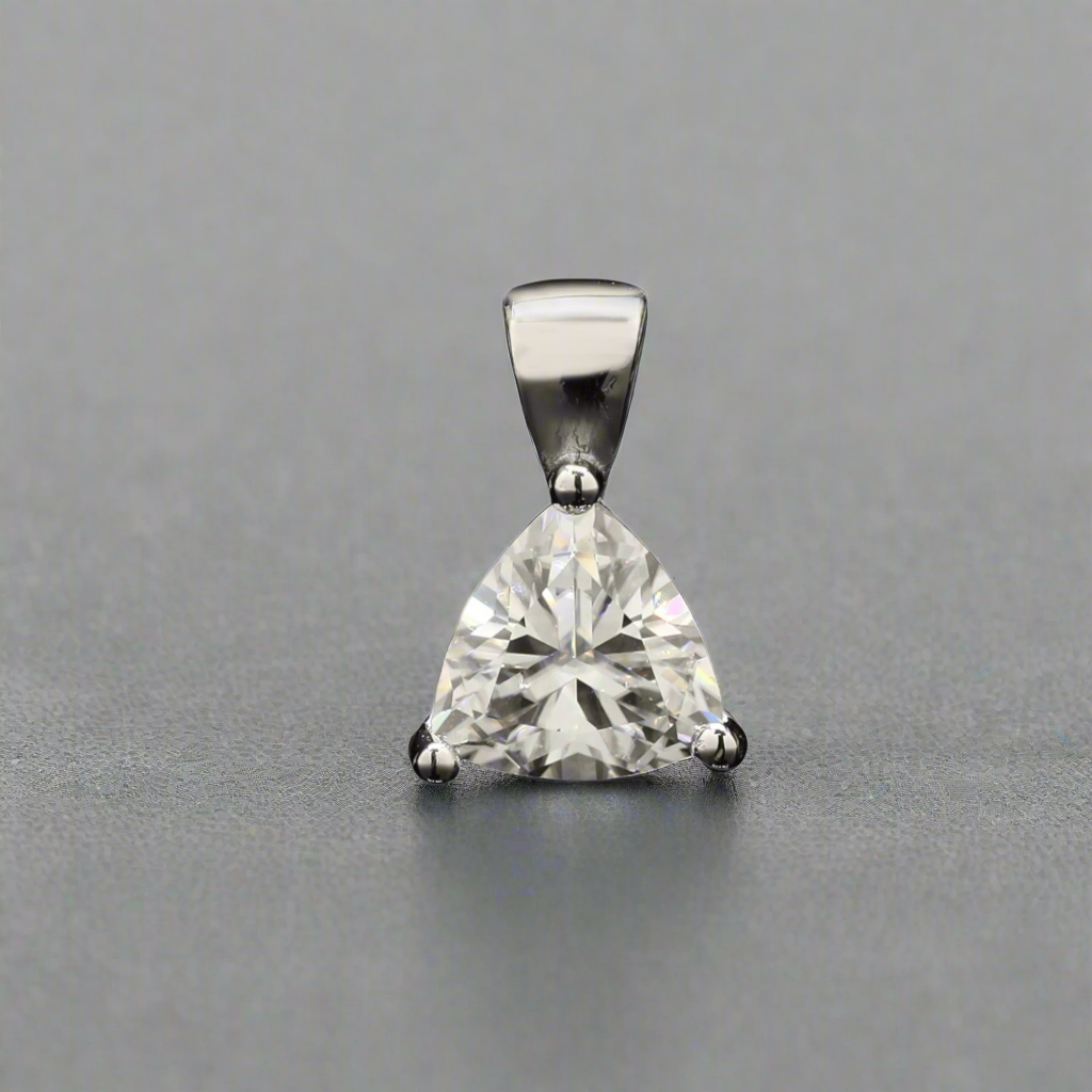 Meadow magic Moissanite Pendant in Silver