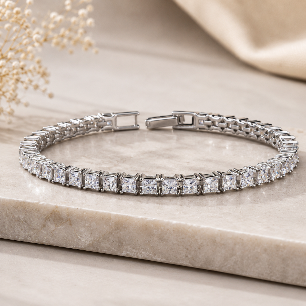 Princess cut Tennis Bracelet in Silver with Moissanite