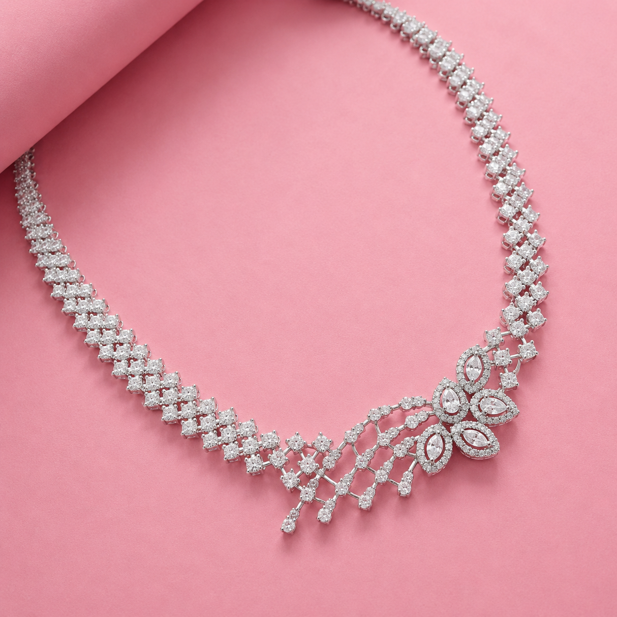 Glam Moissanite Date Look Simple Necklace in Silver