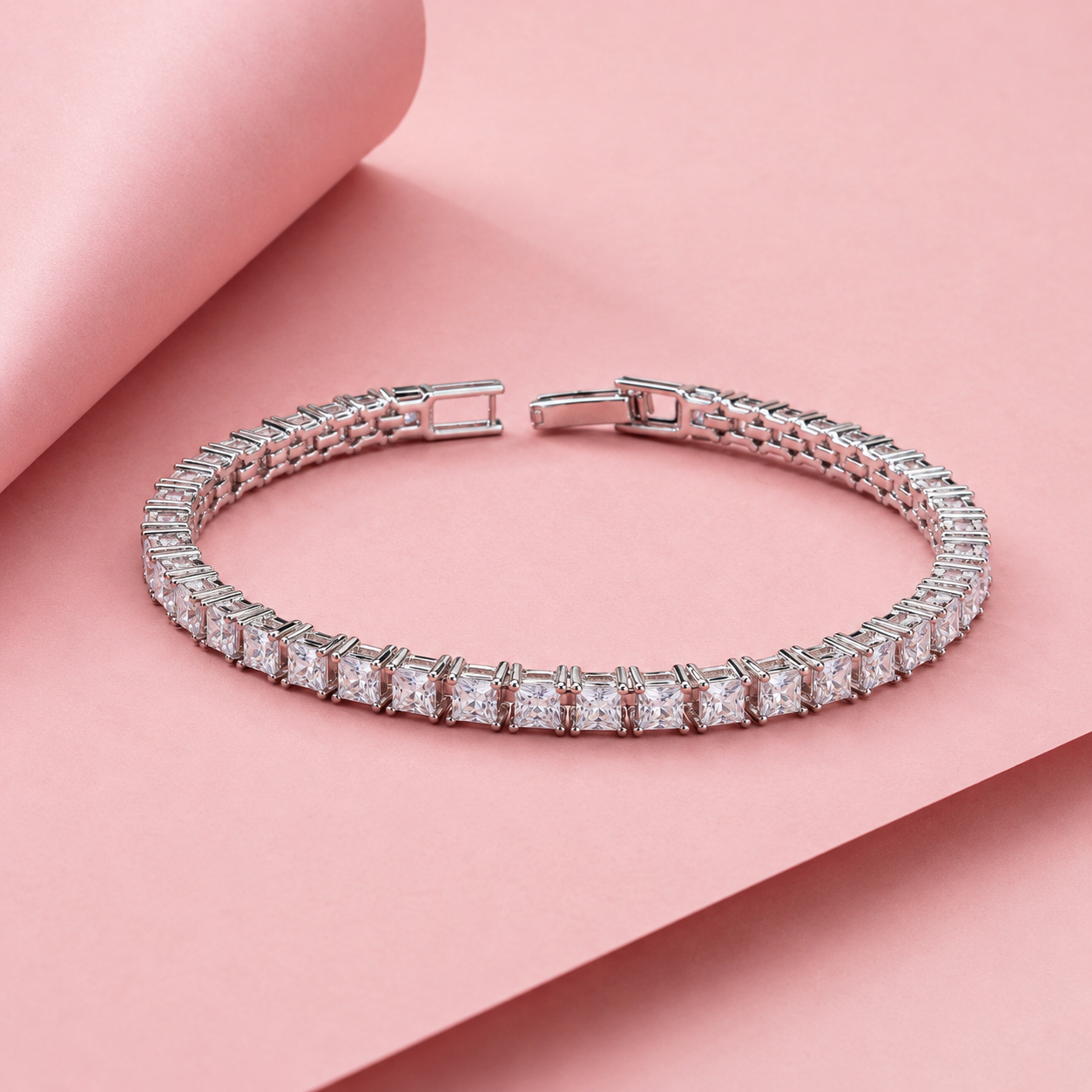 Princess cut Tennis Bracelet in Silver with Moissanite