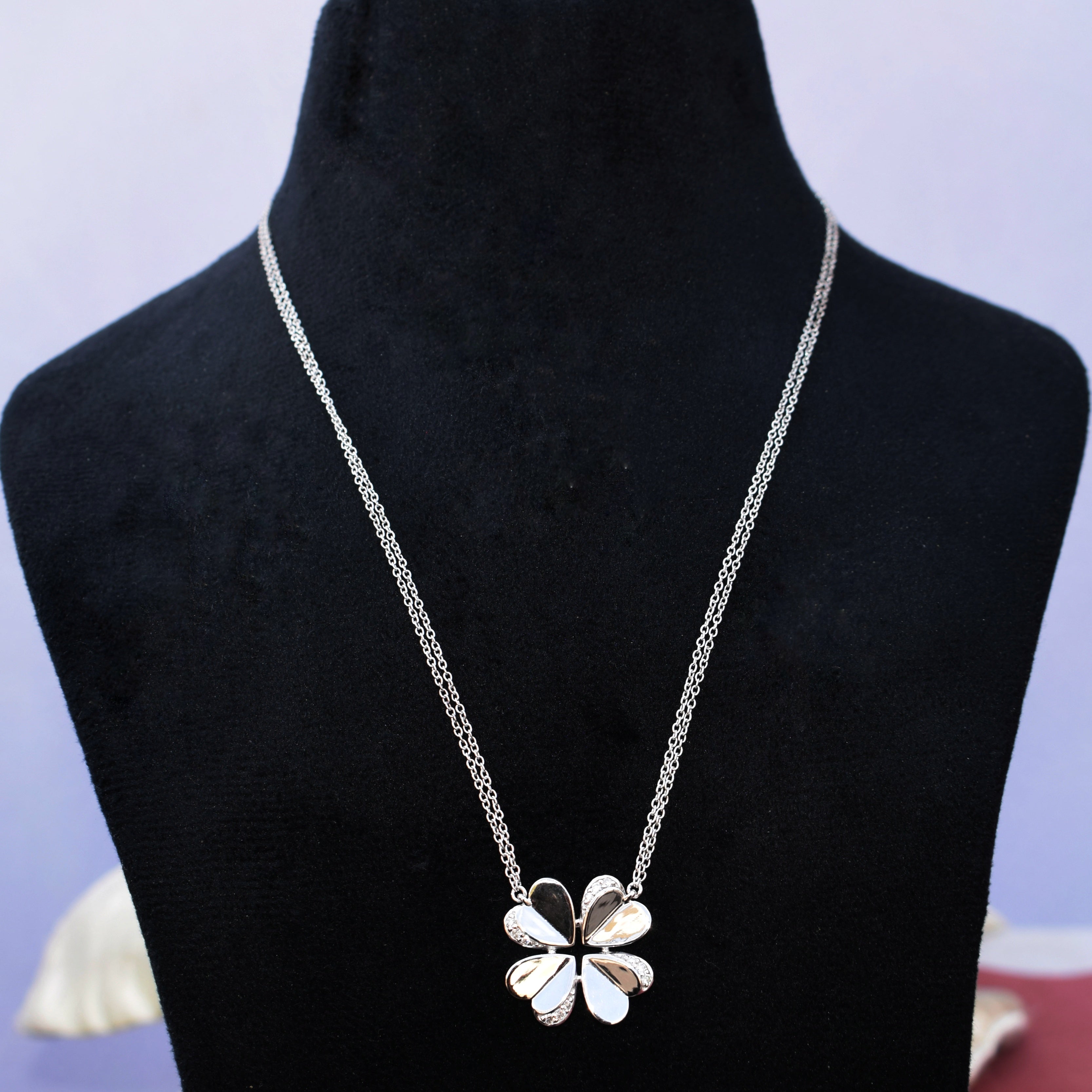 Moissanite flower pendant