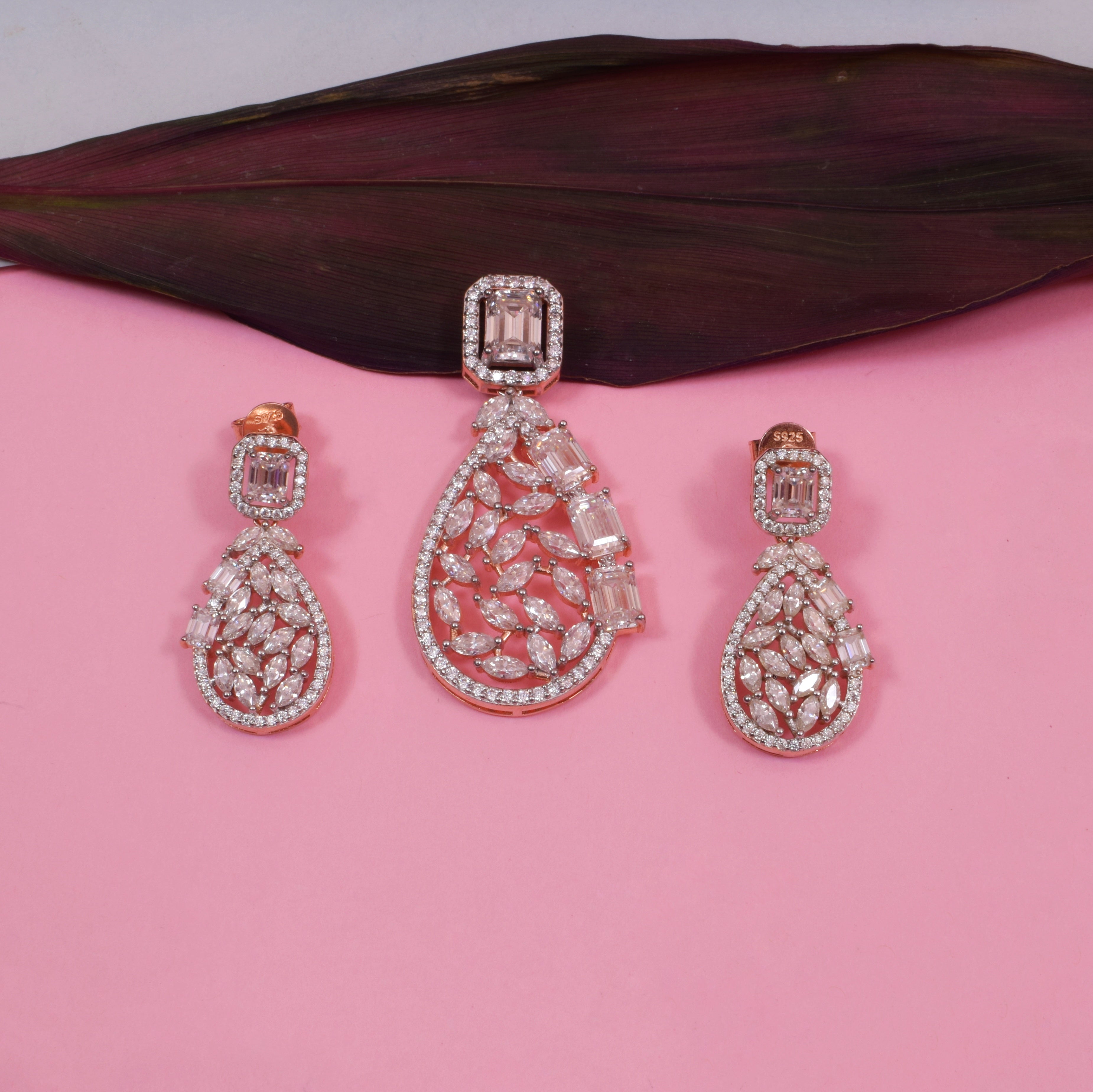 Designer Moissanite Pendant Set for Wedding Jewelry