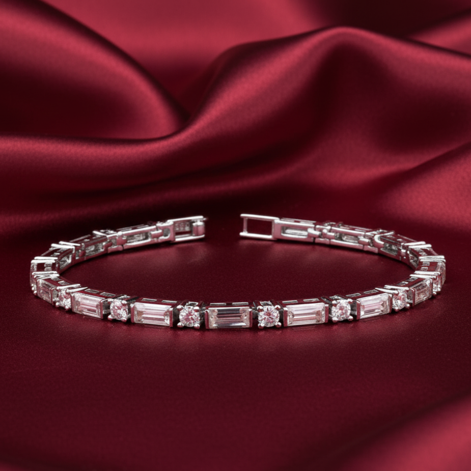 Round/Baguette Elegant Bracelet in 925 Silver
