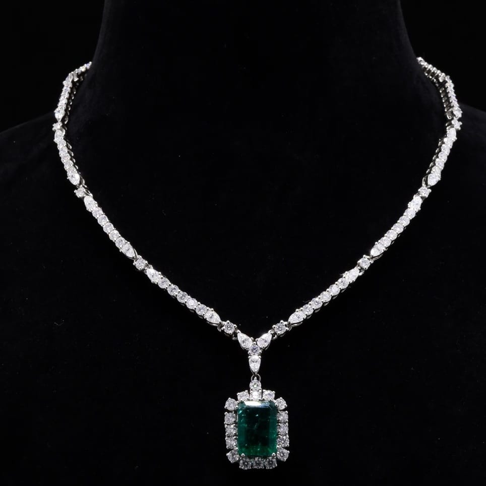 Emerald Luxe Moissanite Statement Necklace in 92.5 Silver
