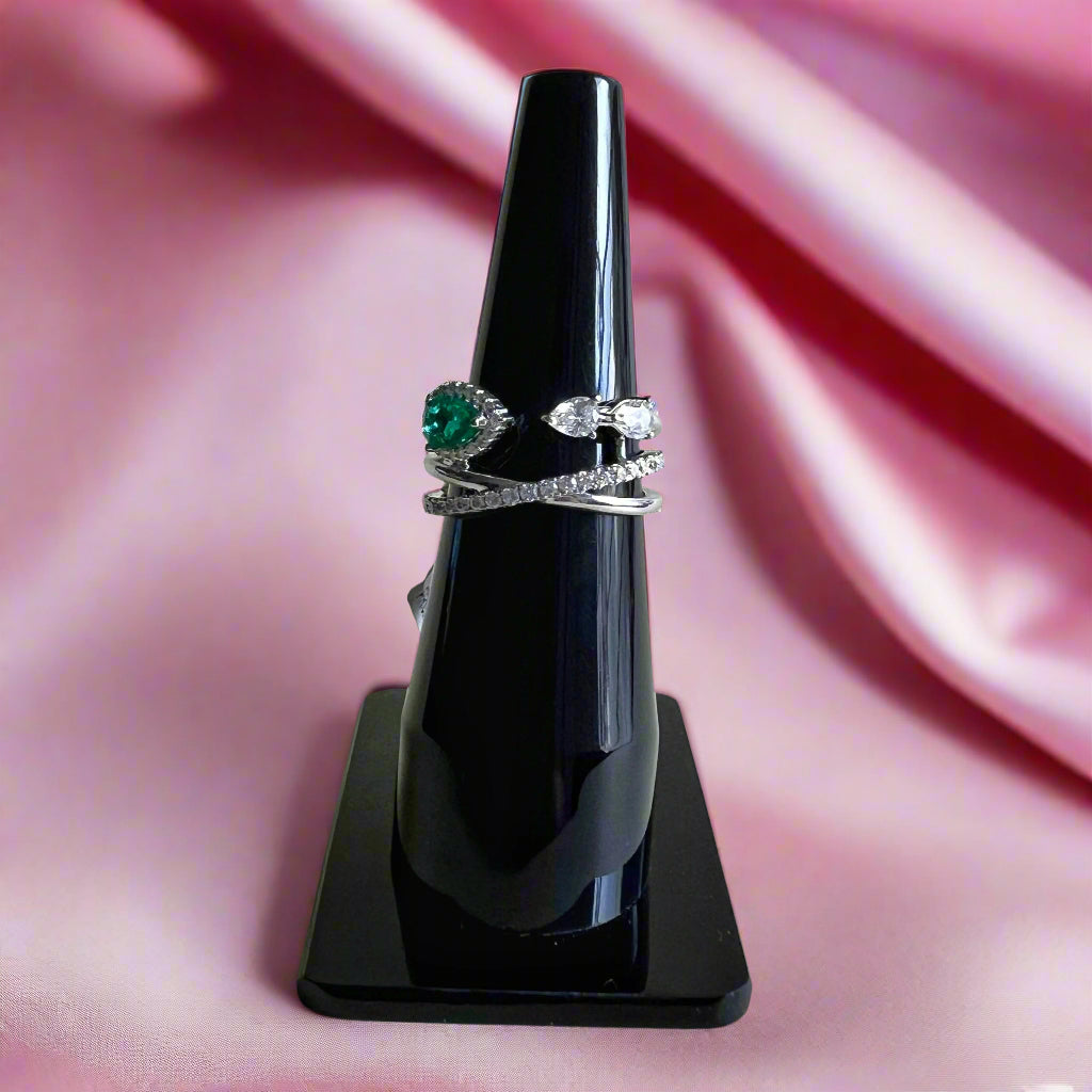 Lab Grown Emerald Pear ring