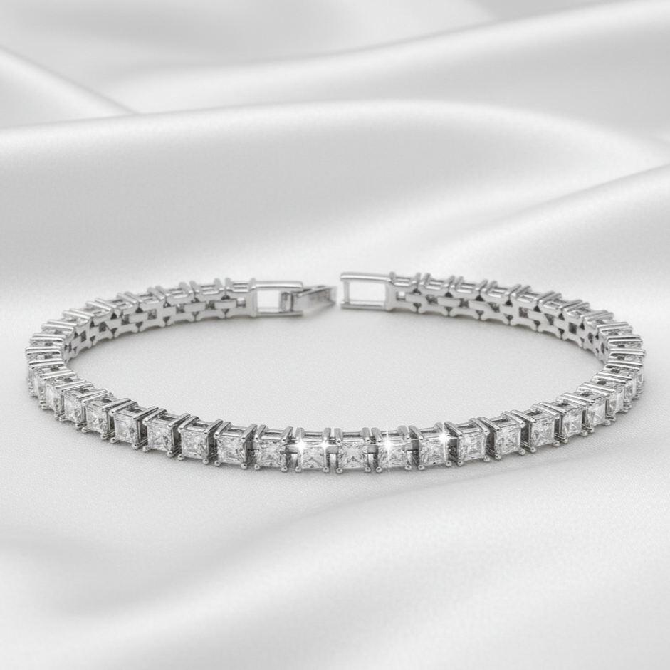 Princess cut Tennis Bracelet in Silver with Moissanite