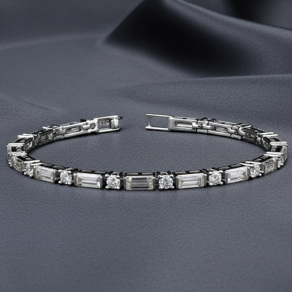 Round/Baguette Elegant Bracelet in 925 Silver