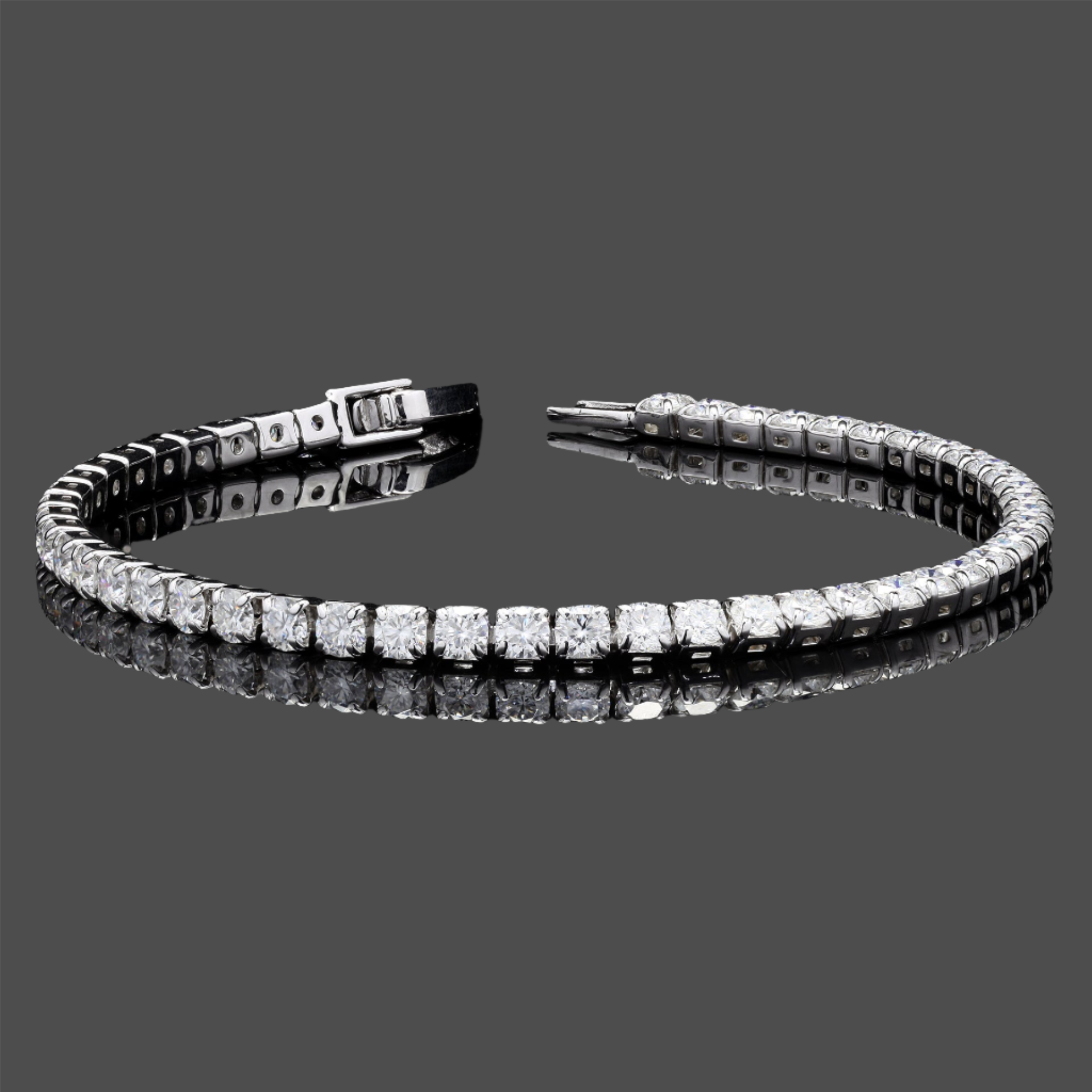 Khushi Kapoor Inspired  Eternity Bracelet